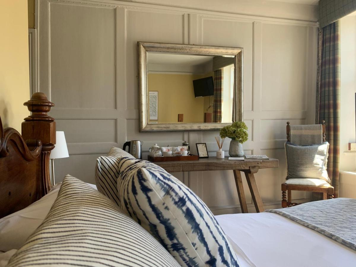 The Black Swan Inn Devizes Extérieur photo
