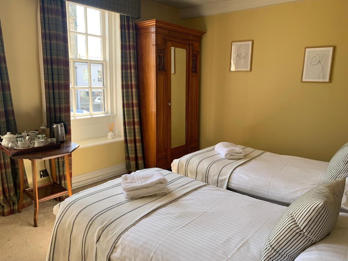 The Black Swan Inn Devizes Extérieur photo