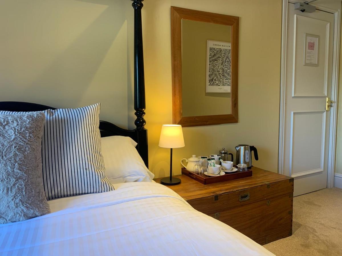 The Black Swan Inn Devizes Extérieur photo